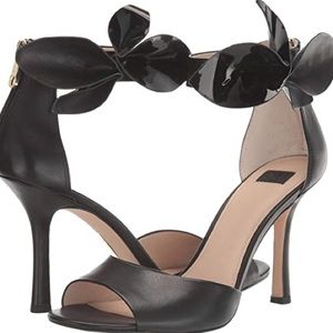 🆕 Louise et Cie Kenbeck Black Sandals Size 6